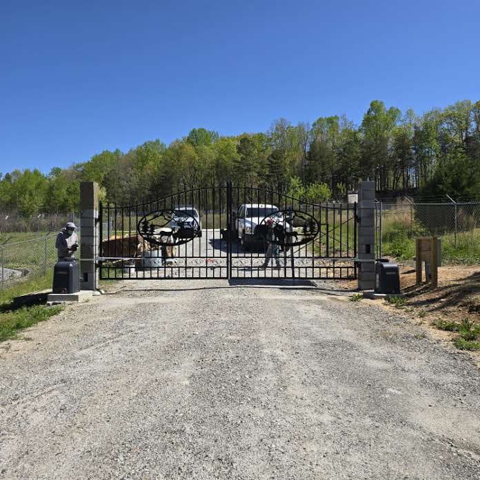 ELECTRIC GATES — photo 1
